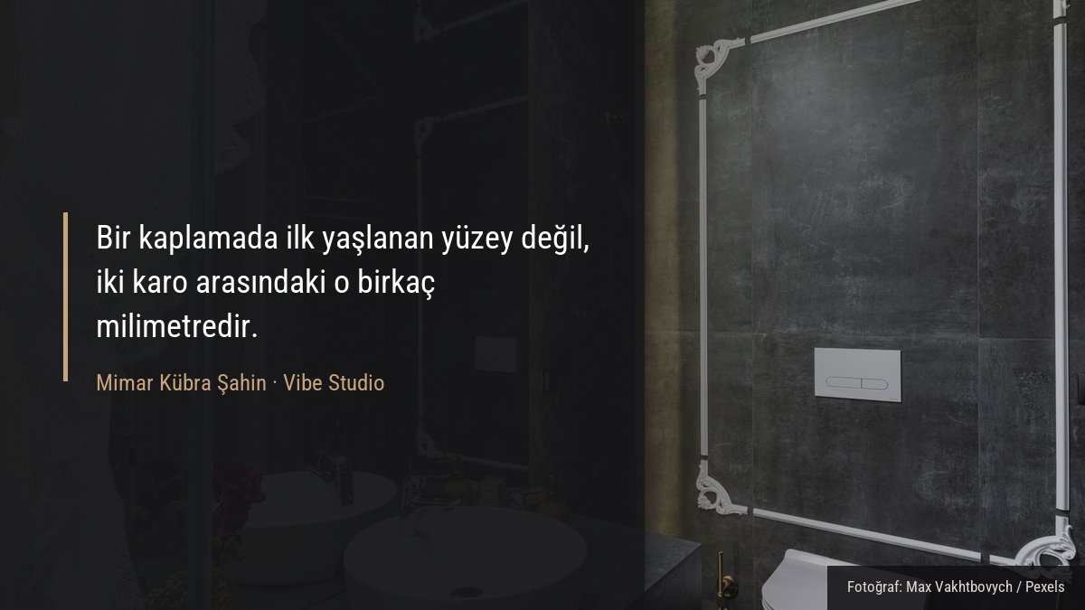 Banyoda seramik karo yüzeyi ve derz hatlarının yakın görünümü
