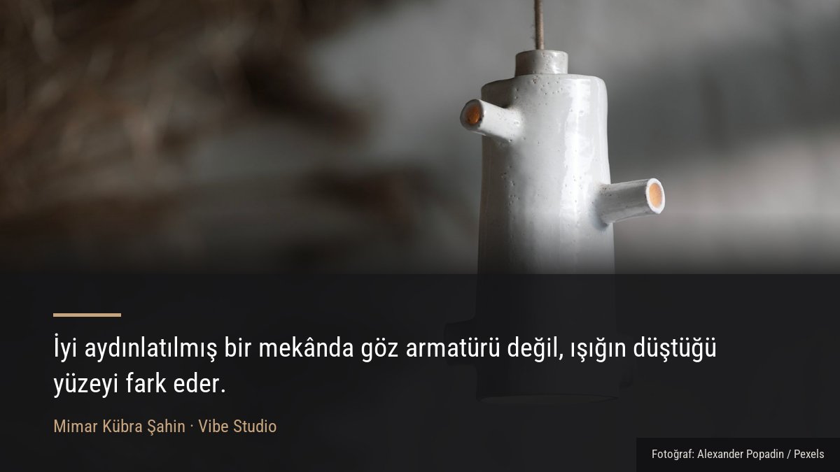 Minimalist bir iç mekânda seramik sarkıt armatürün yakın çekim detayı